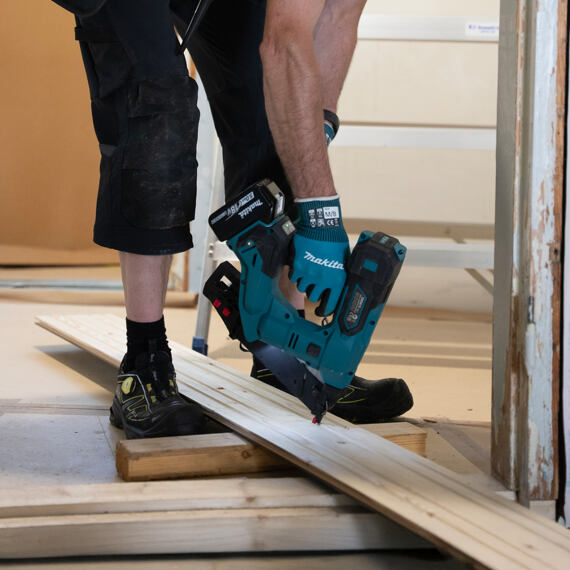 MAKITA DBN610ZJ aku hřebíkovačka 18V LXT, hřebíky 32-64mm, typ 16 GA úhel 20°, MAKPAC, bez baterie