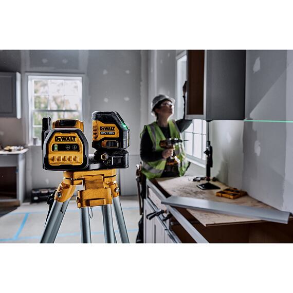 DeWALT DCE088D1G18 křížový laser 18V/2Ah, ZELENÝ, příslušenství, kufr