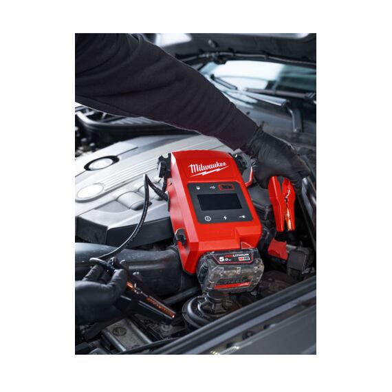 MILWAUKEE M18 JS2000-0 aku startovací zdroj 18V, až 2000A špičkový proud, bez baterie