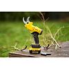 STANLEY SFMCPP32B aku nůžky na větve 18V, V20 FATMAX, střih 32mm, bez baterie