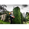 MILWAUKEE M18 FHETE27-0 aku nůžky na živý plot 18V, délka 267cm, lišta 60cm, bez baterie