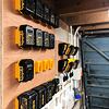 StealthMounts držiak na uloženie akumulátorov DeWalt XR 18V i FLEXVOLT 60V, žltý, 1ks